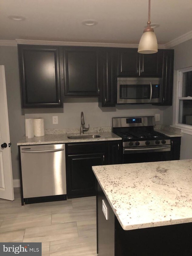 Foto principal - 2720 Plainfield Rd