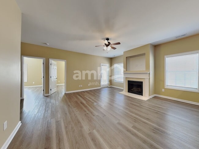 Building Photo - 6878 Coopers Hawk Trl