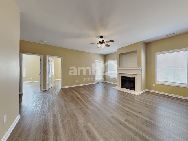 Foto del edificio - 6878 Coopers Hawk Trl