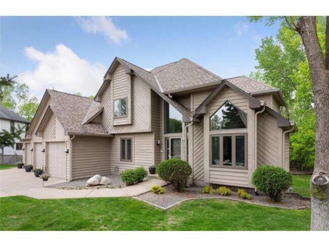 Foto del edificio - 6170 Dallas Ln N