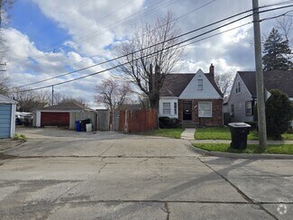 Building Photo - 10335 Merlin St