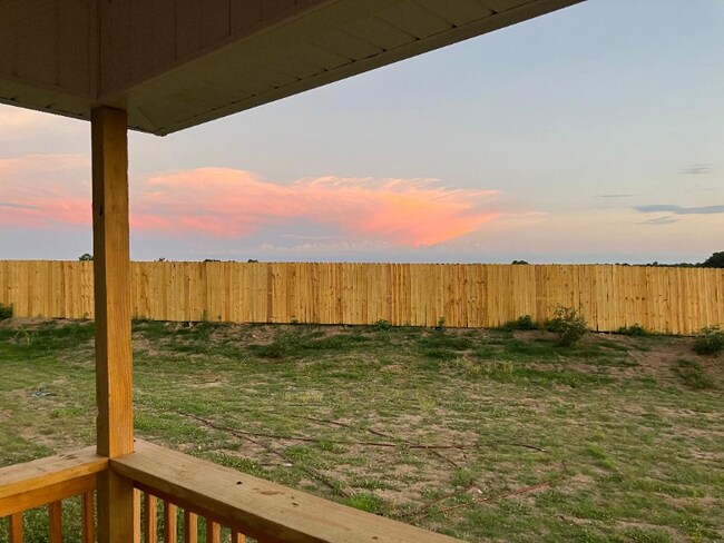 Building Photo - 2105 Brown Bear Ln