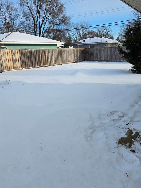 Foto del edificio - 5800 N Girard Ave