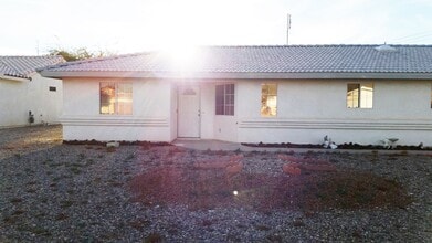 Building Photo - 2431 Pima Dr S