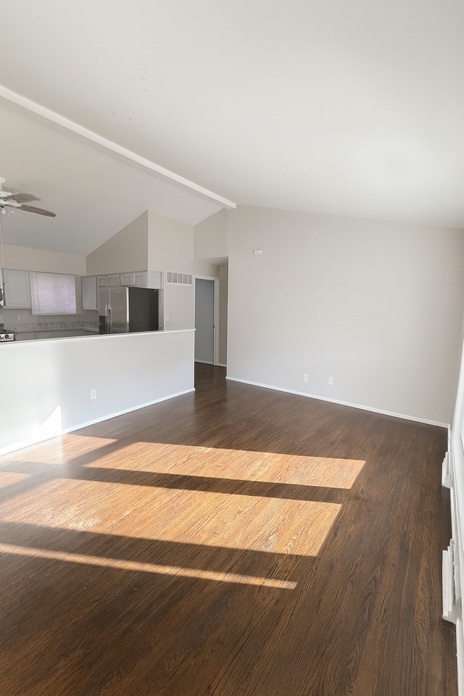 Building Photo - 1634 Stardust Dr