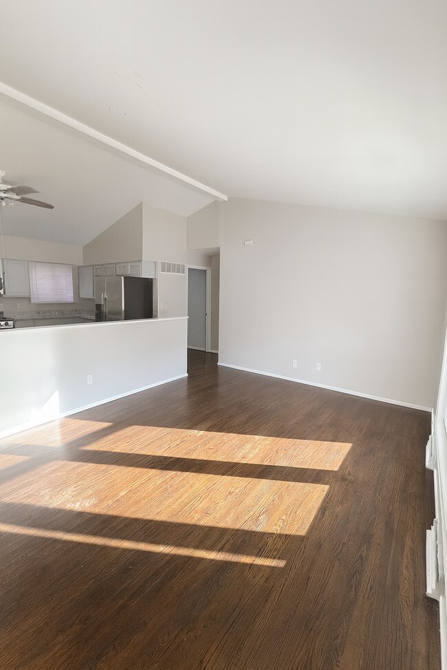 Foto del edificio - 1634 Stardust Dr