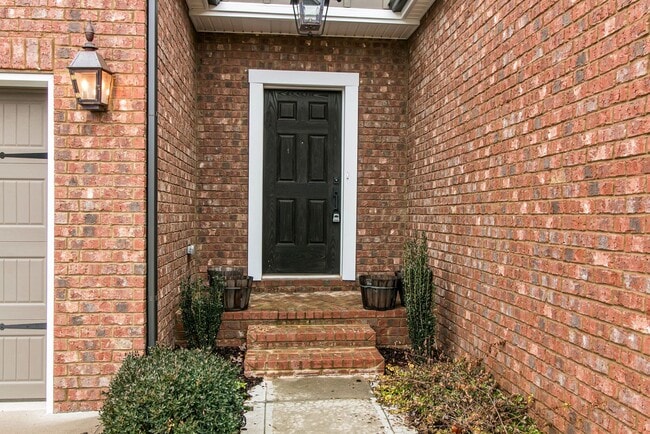 Building Photo - Awesome 4BE/2.5BA in the heart of Sango in Hereford Farm Subdivision!