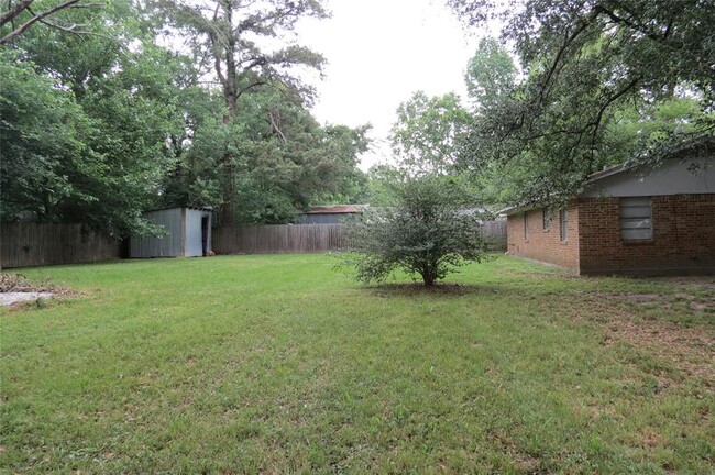 Building Photo - 340 West Dr