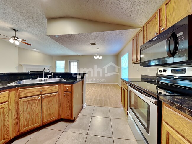 Foto del edificio - 4523 Deer Valley Dr