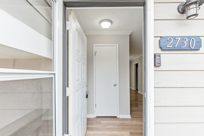 Building Photo - 2730 Tybee Dr NE