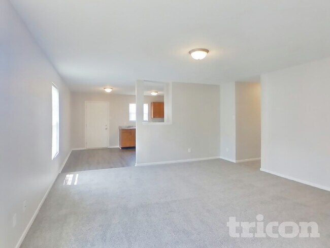 Foto del edificio - 454 Bourneside Dr