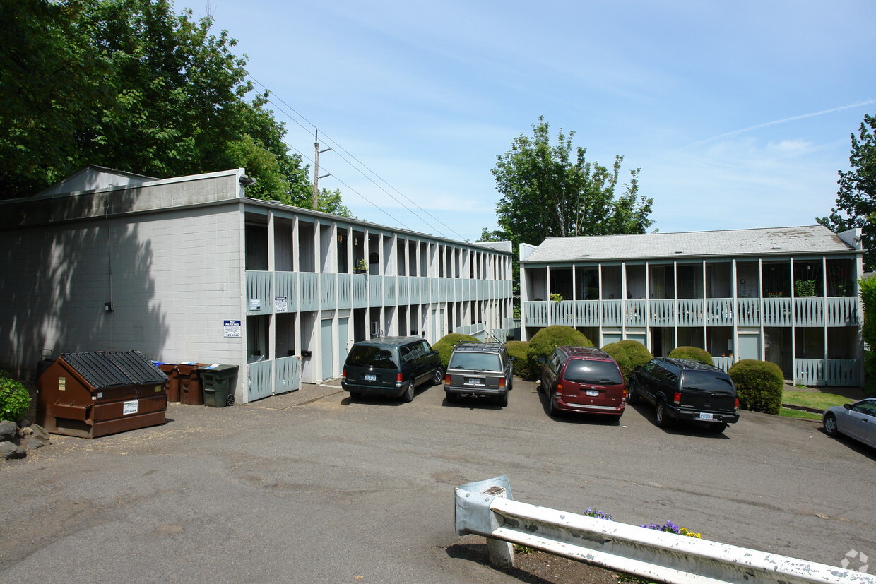 Primary Photo - Harrison House Apartments