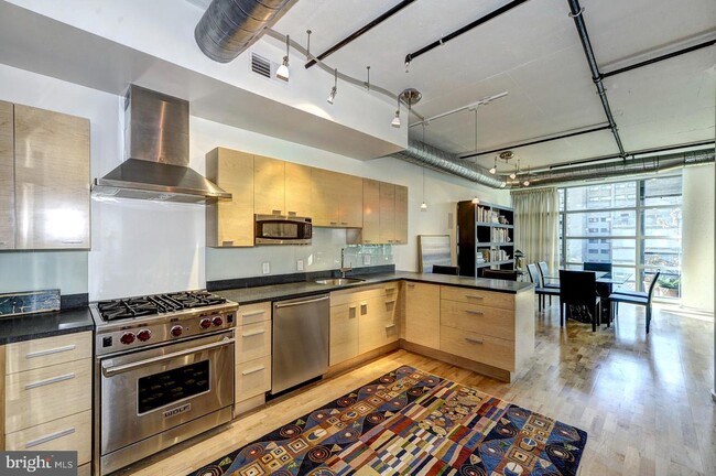 Building Photo - 1125 11th St NW
