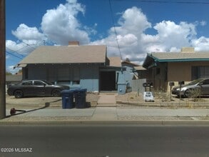 Building Photo - 627 N Euclid Ave
