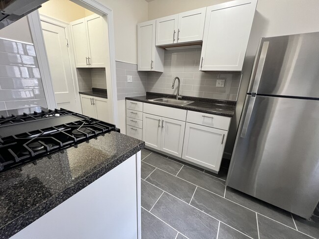 Building Photo - 130 Washington St