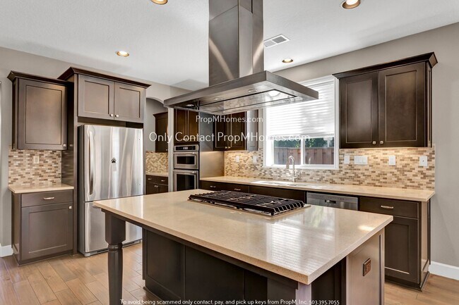 Foto del edificio - Discover Luxury Living with Exceptional Amenities at Arbor Oaks!