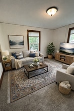 Building Photo - 530 N 16th Ave E