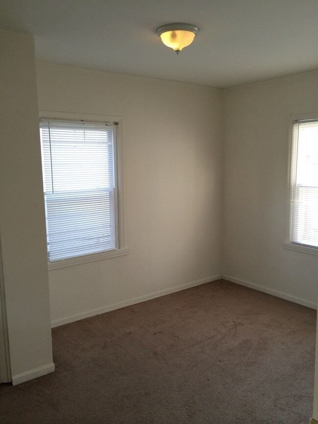 Foto del edificio - 2 bedroom 1 bathroom ranch style home