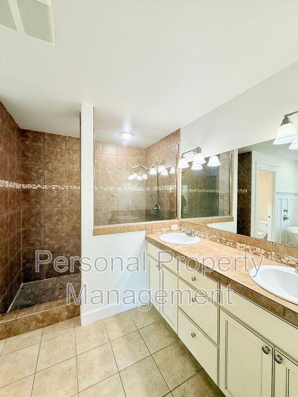 Foto del edificio - 3321 NW Grass Valley Dr