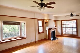 Building Photo - 6433 Crescent St