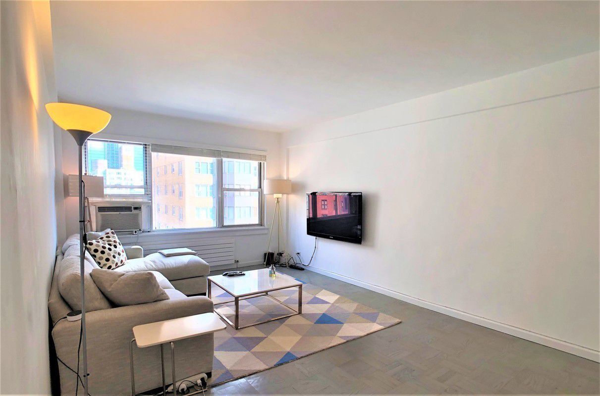 Primary Photo - 288 Lexington Ave
