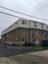 Building Photo - 9841 S Harlem Ave