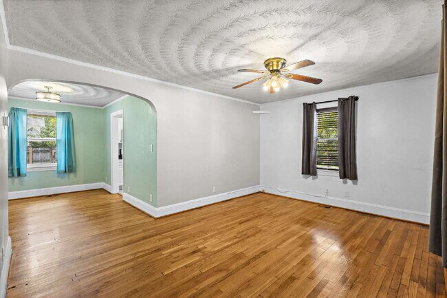 Building Photo - 201 Beechwood Ave