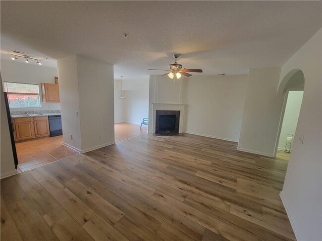 Building Photo - 264 Azalea Cir