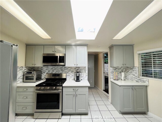 Building Photo - 729 Orange Dr