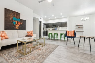 Building Photo - 9450 W Cabela Dr