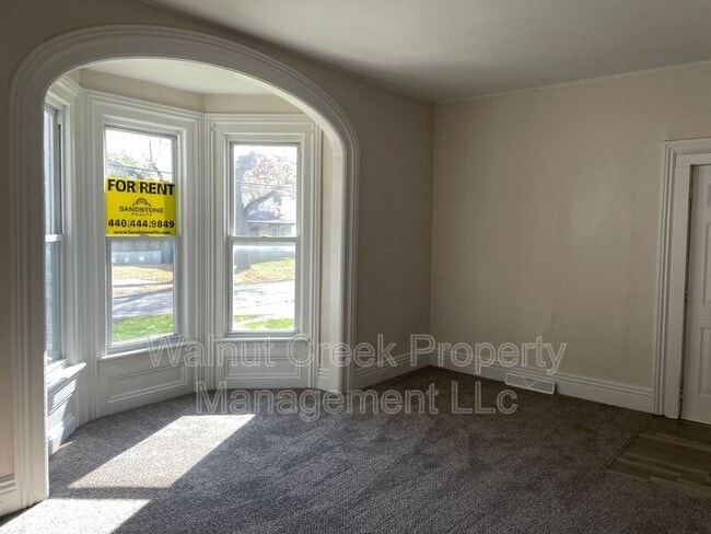 Building Photo - 362 Furnace St