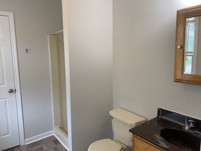 Building Photo - Available July 31st , 2026!!