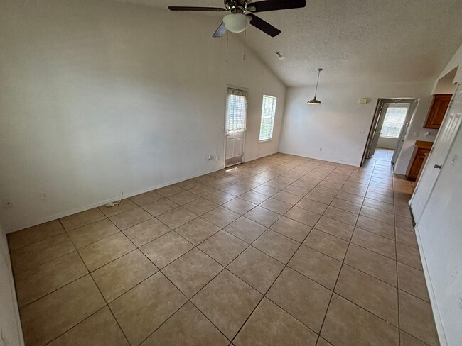 Foto del edificio - Adorable 2-Bedroom, 2-Bathroom Single Fami...
