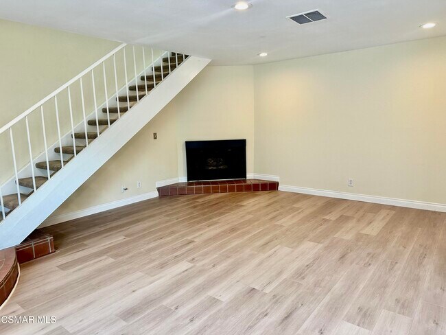 Foto del edificio - 3719 Summershore Ln