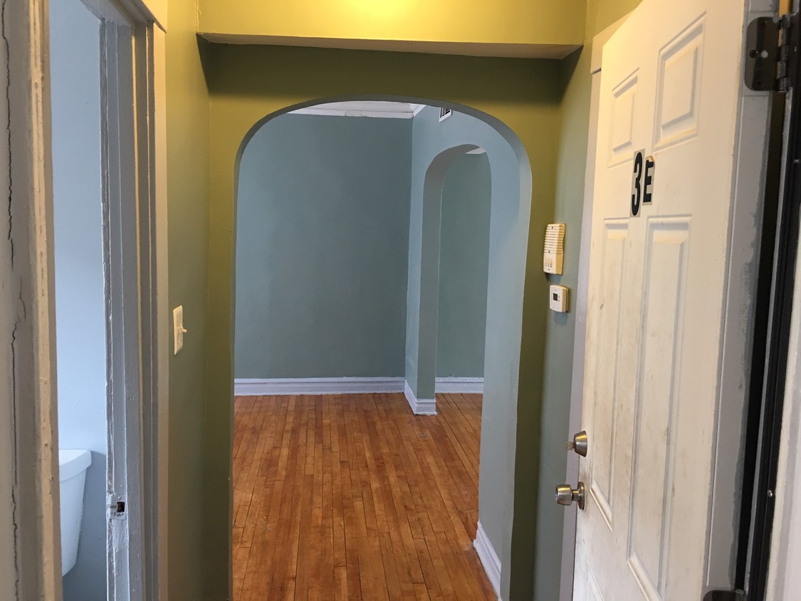 Foto principal - 439 W 111th St