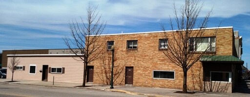Primary Photo - 123 Elm St
