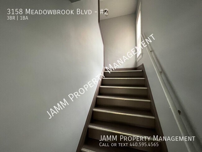 Building Photo - 3-bedroom Beautiful Upper Duplex Unit in C...
