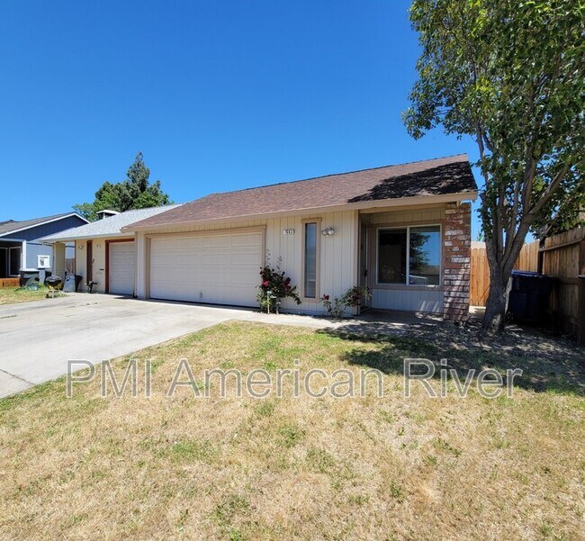Building Photo - 7663 Lakewood Park Dr