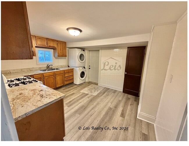 Foto del edificio - 301 E Canal St