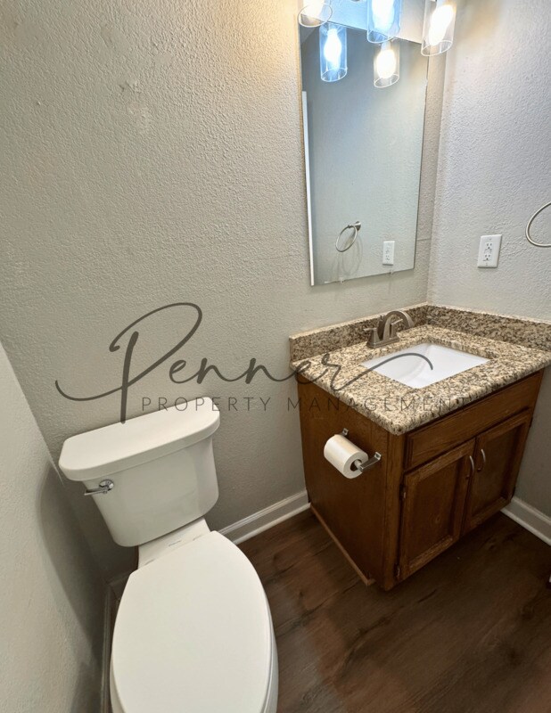 Building Photo - 3538 NE Independence Ave