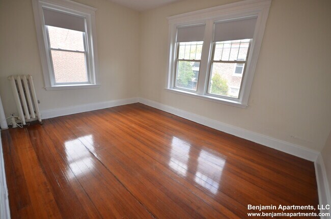 Building Photo - 1788 Beacon St