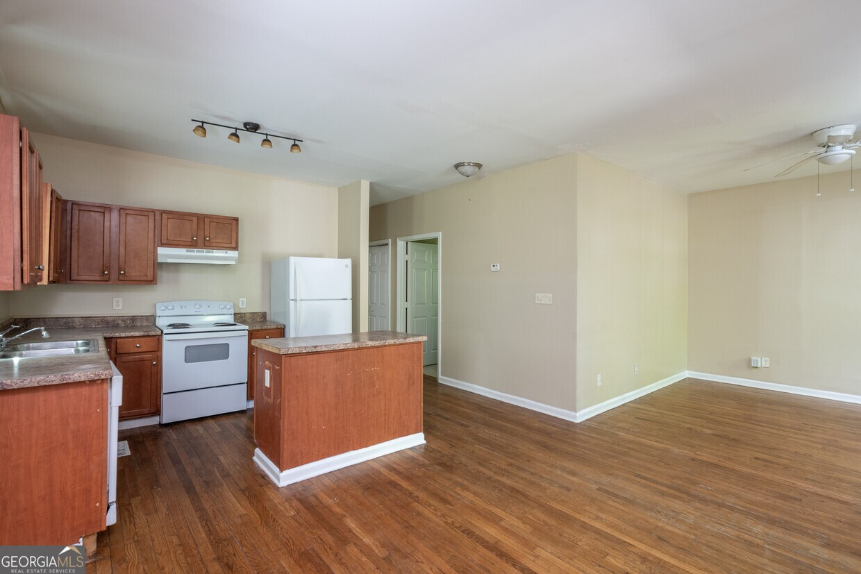 1960 Pinedale Rd, Atlanta, GA 30314 Townhome Rentals in Atlanta GA