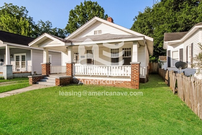 Building Photo - 3023 River Dr