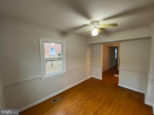 Building Photo - 428 Olde Greenwich Cir