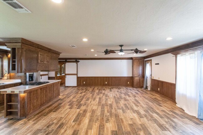 Foto del edificio - 1803 Midwestern Pkwy