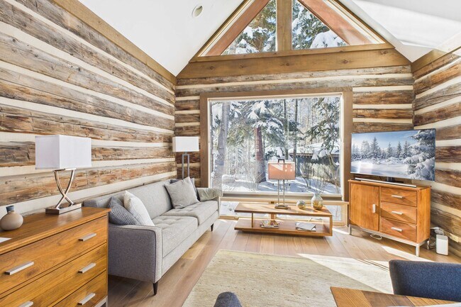 Building Photo - 117 Neale Ave