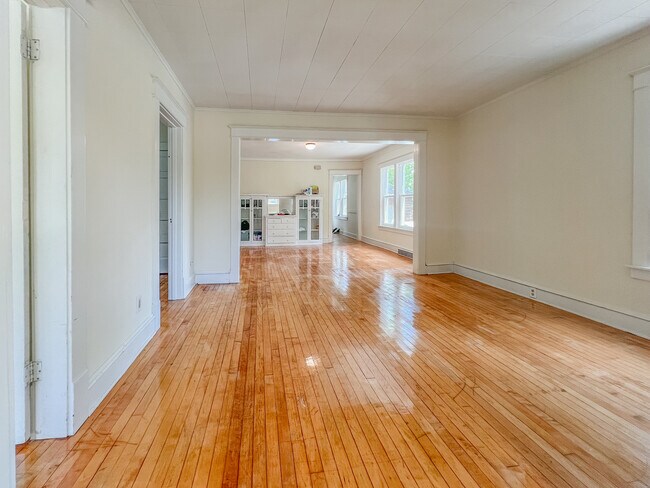 Foto del edificio - 1218 Bluff Ave