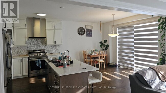 Building Photo - 18 Hammermeister St