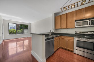 Building Photo - 24 Ave at Port Imperial