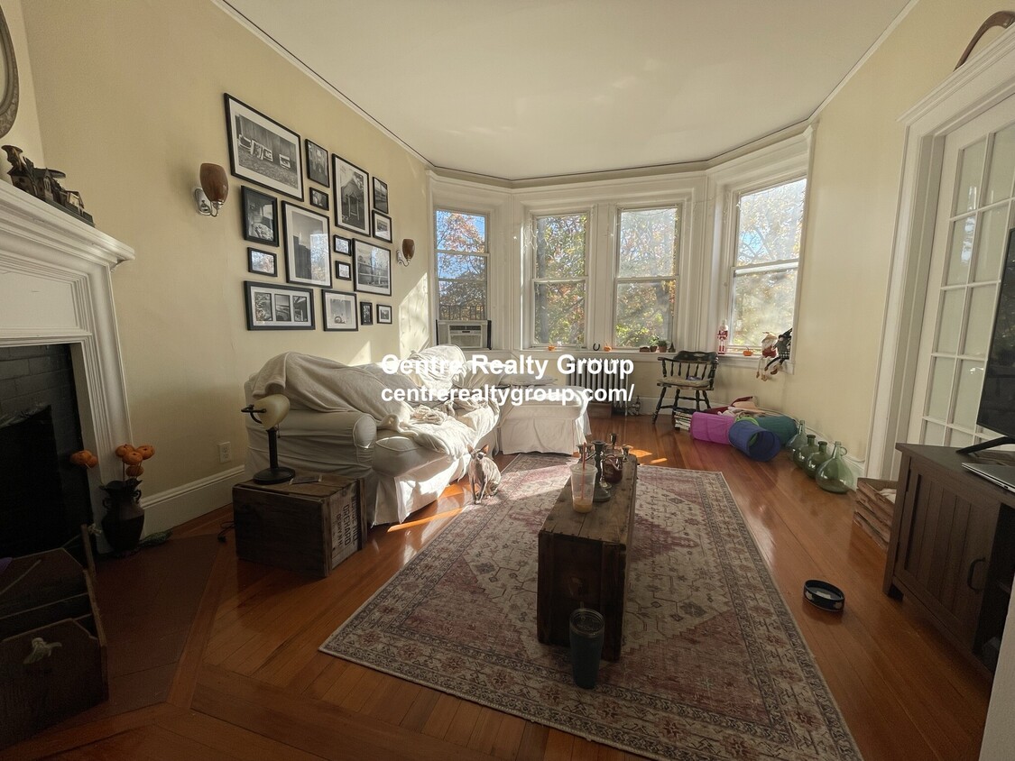 Foto principal - 82 Herrick Rd